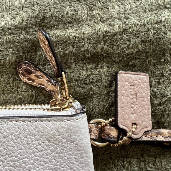 Coach white leather wallet - Picture 3 of 6